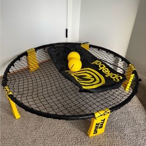 Spikeball